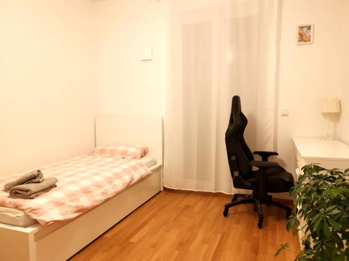 Gemuetliches Privatzimmer In Geraeumiger Gemeinschaftswohnung Dresde Extérieur photo