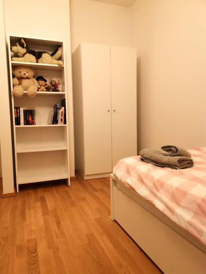 Gemuetliches Privatzimmer In Geraeumiger Gemeinschaftswohnung Dresde Extérieur photo